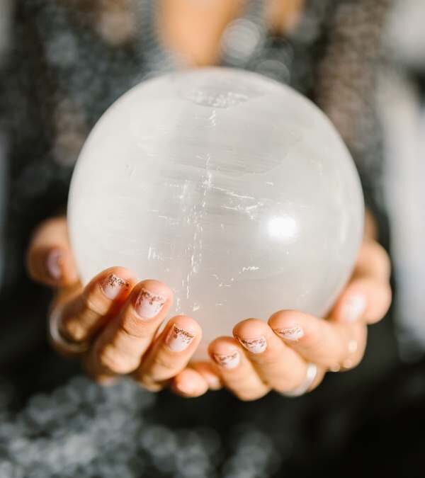 How to Use a Psychic Crystal Ball