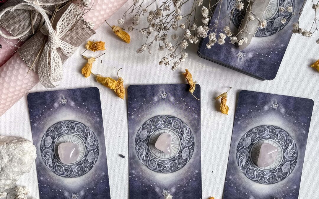 Why Psychics use Tarot cards to do Horoscopes